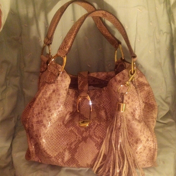 GiliBag - Picture 1 of 2